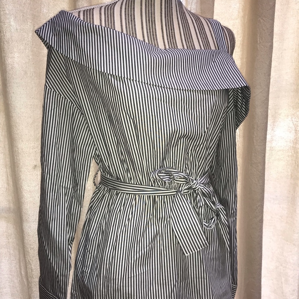 Romeo and Juliet couture size medium shirt originally $130 New with tags - Picture 6 of 9